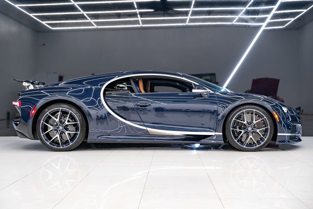 Used 2020 Bugatti Chiron AWD/4WD image 7