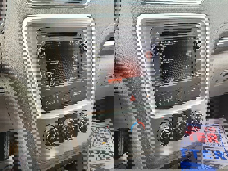 Used 2016 GMC Acadia SLE image 18