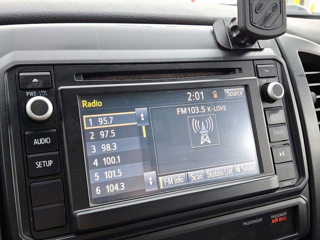 Used 2015 Toyota Tacoma 4x4 Access Cab V6 image 18