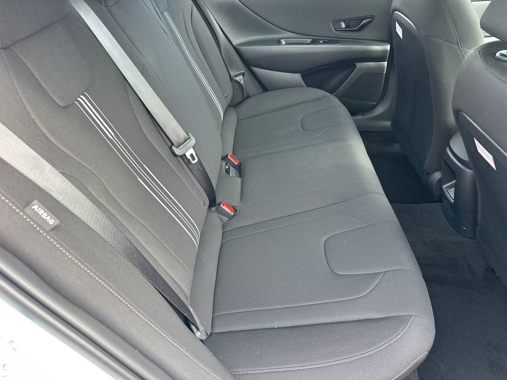New 2025 Hyundai Elantra Sport image 15