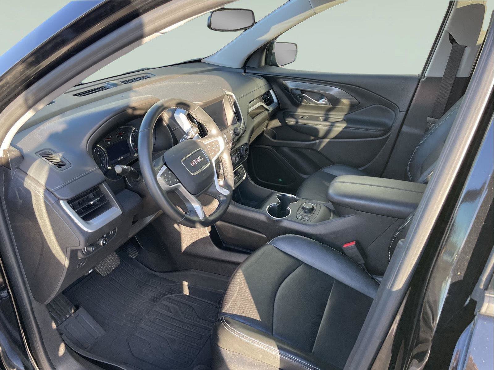 Used 2024 GMC Terrain SLT w/ Elevation Edition AWD/4WD image 13