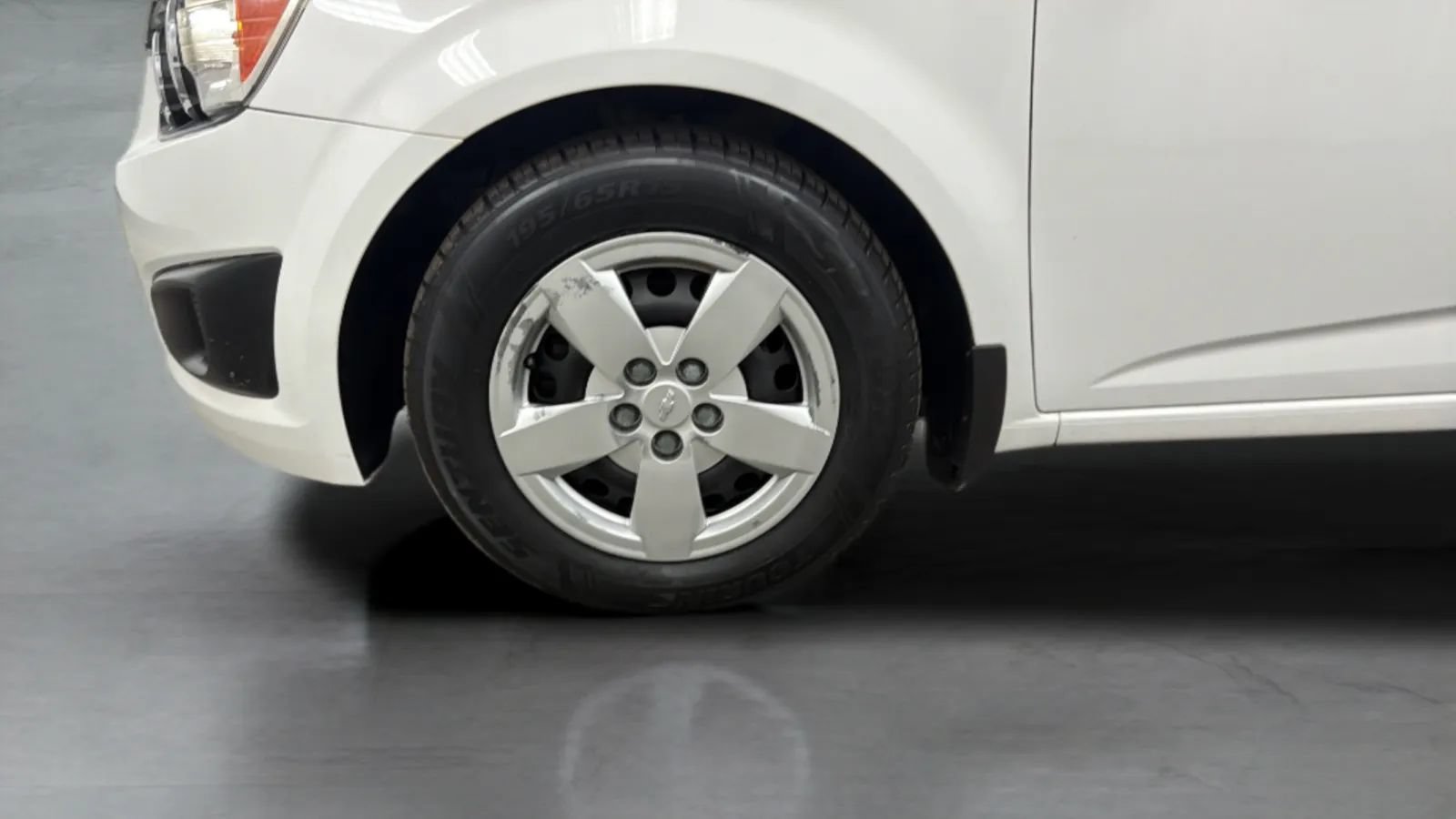 Used 2014 Chevrolet Sonic LS FWD image 25