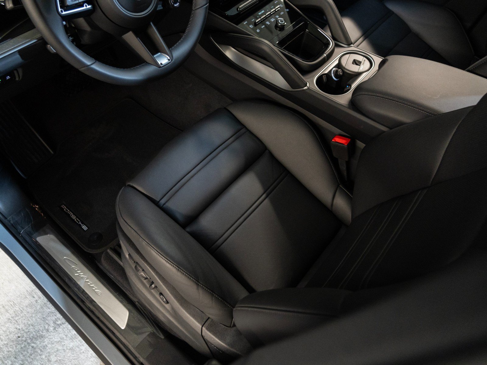 New 2026 Porsche Cayenne GTS AWD/4WD image 14
