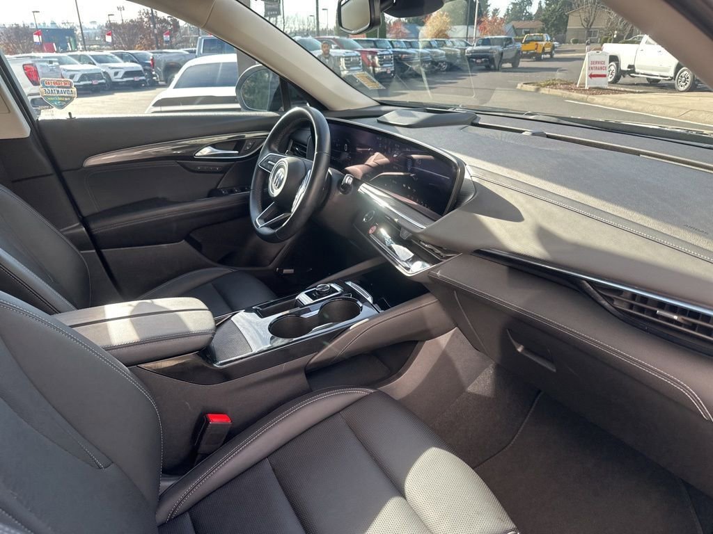 Used 2024 Buick Envision Preferred image 12