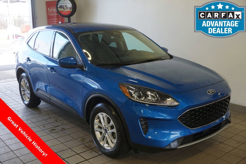 Used 2020 Ford Escape SE image 1