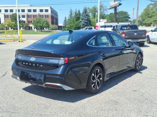 Used 2024 Hyundai Sonata SEL FWD image 5
