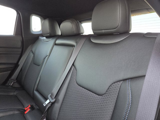 New 2026 Jeep Compass Latitude AWD/4WD image 25