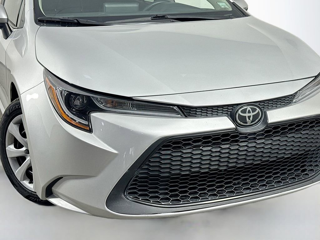 Used 2022 Toyota Corolla LE image 41