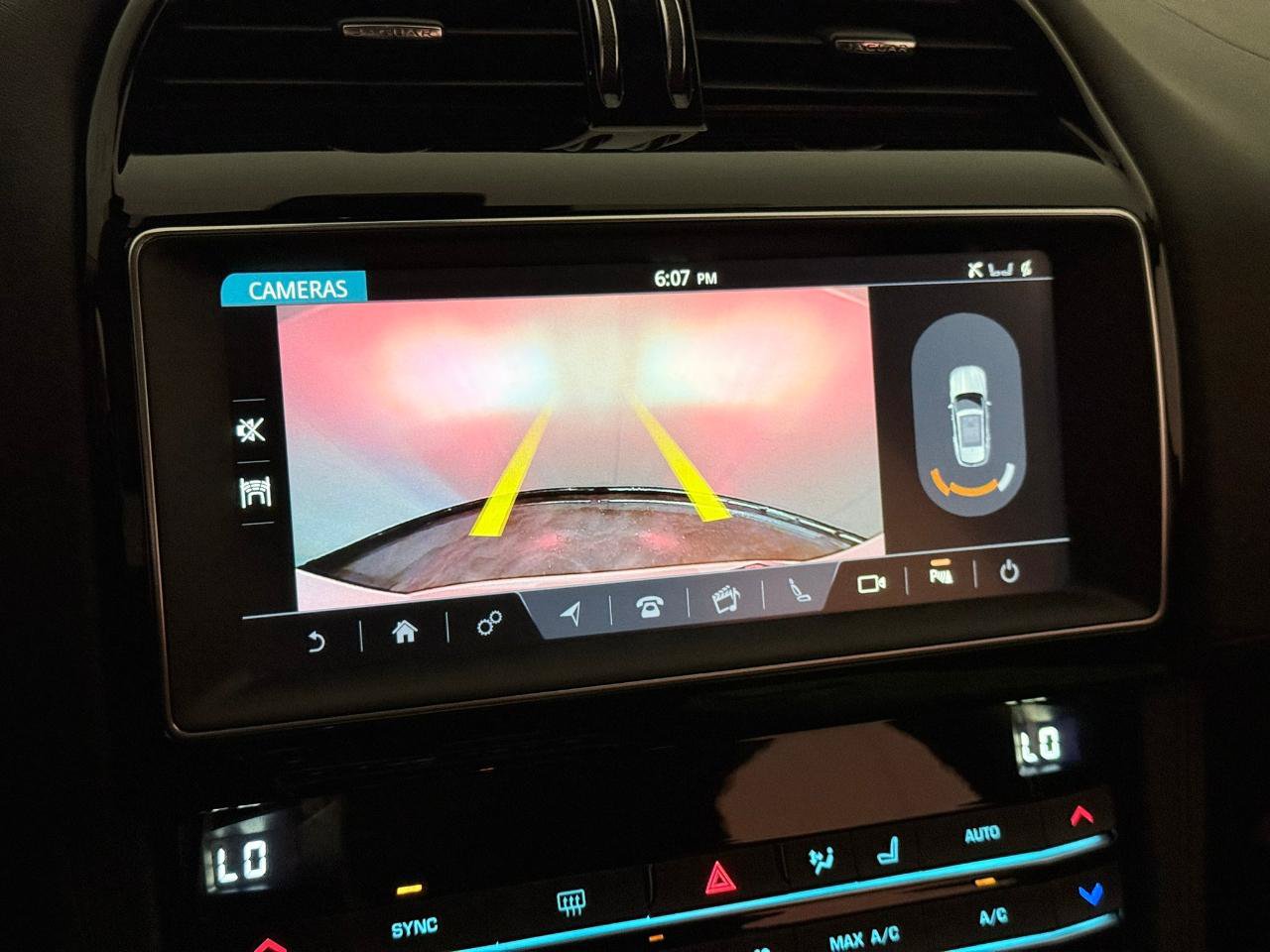 Used 2020 Jaguar F-PACE Prestige AWD/4WD image 33