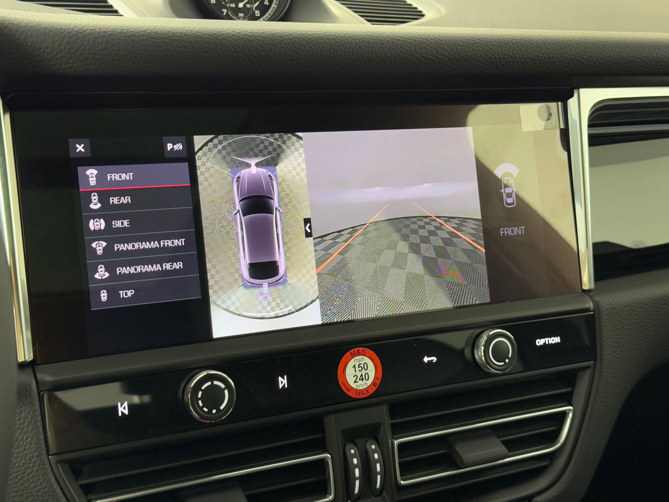 Certified 2026 Porsche Macan AWD/4WD image 28