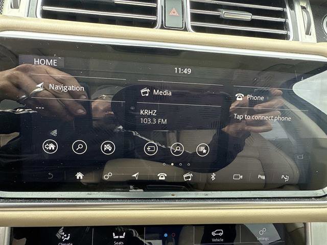 Used 2020 Land Rover Range Rover Long Wheelbase HSE image 24