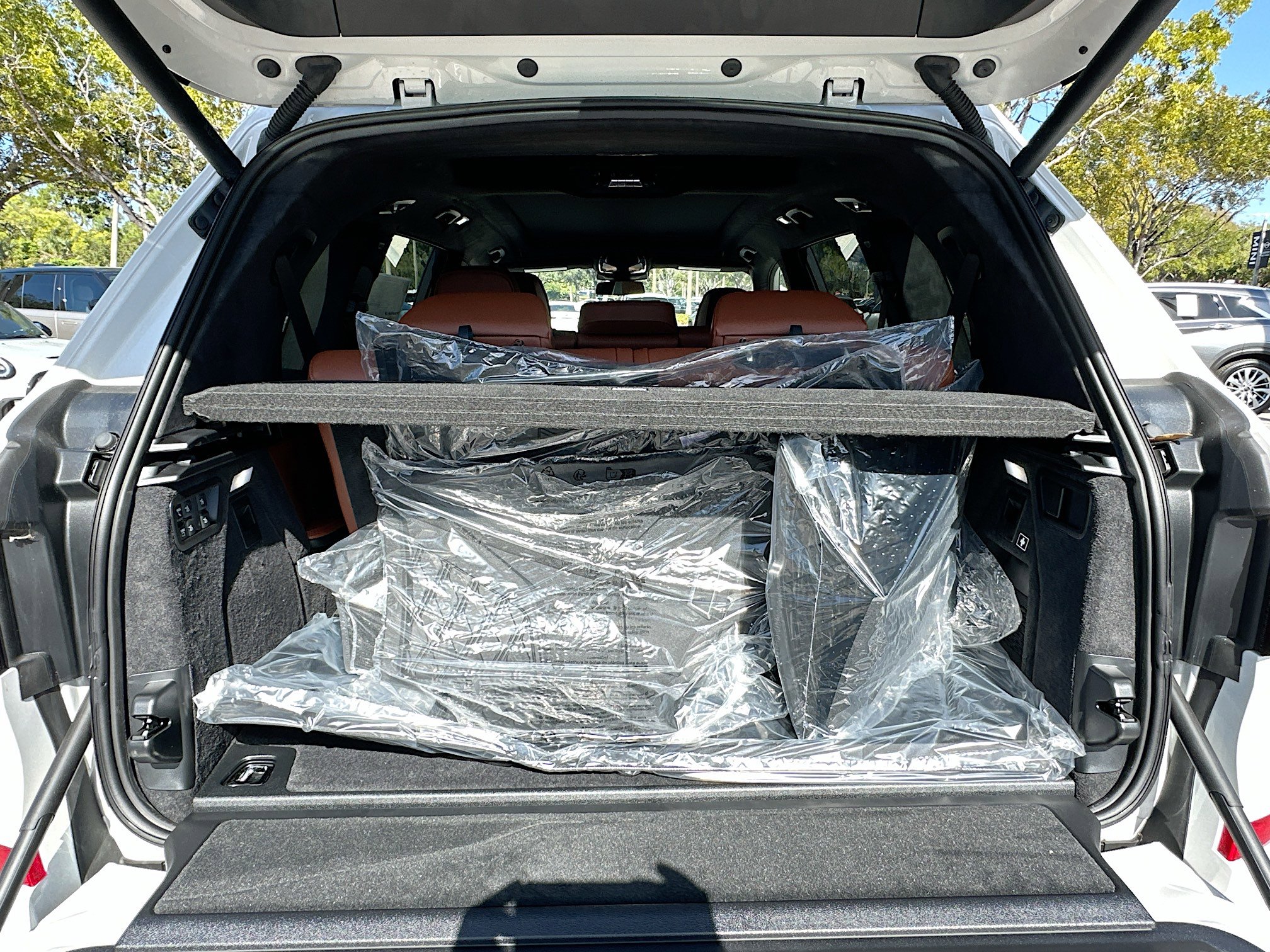 New 2026 BMW X7 M60i w/ Executive Package image 21