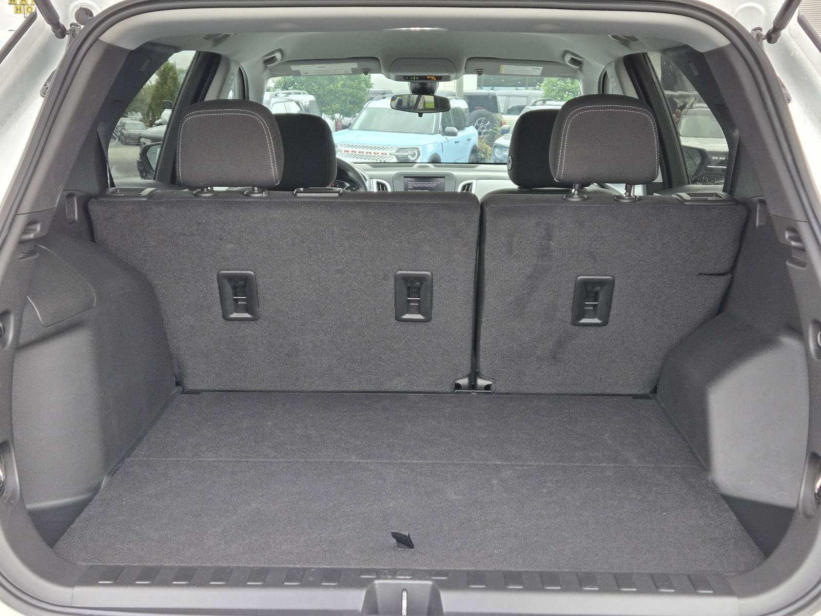 Used 2023 Chevrolet Equinox LS w/ LS Convenience Package FWD image 11