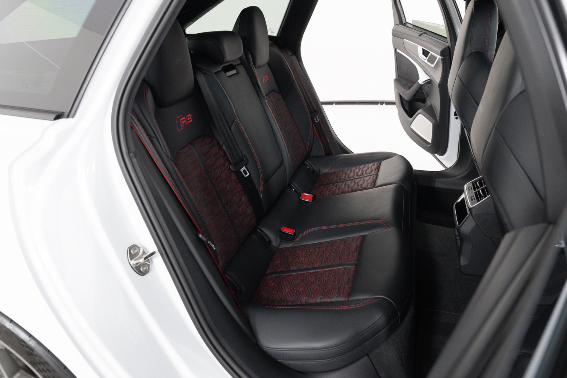 Used 2024 Audi RS 6 performance AWD/4WD image 43