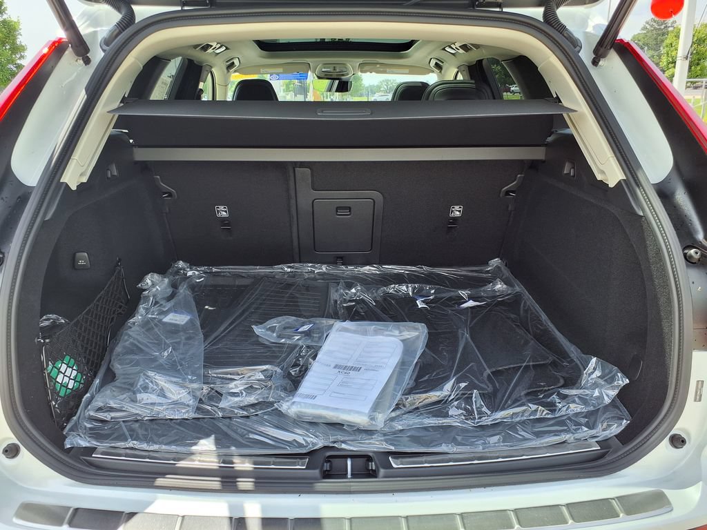New 2026 Volvo XC60 B5 Ultra w/ Protection Package Premier AWD/4WD image 10