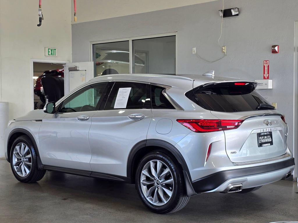 Used 2019 INFINITI QX50 Luxe w/ Navigation Package AWD/4WD image 6