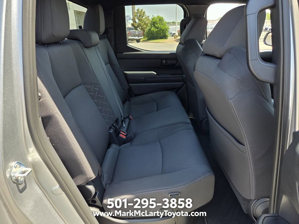 Used 2025 Toyota Tacoma SR5 AWD/4WD image 15