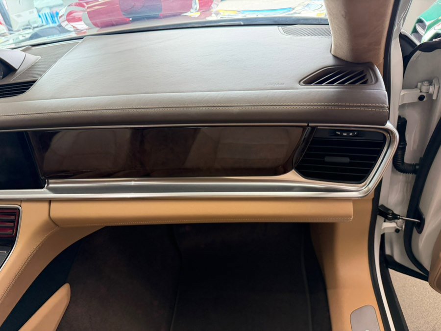 Used 2017 Porsche Panamera Turbo image 37