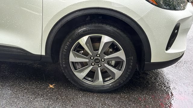 Certified 2024 Ford Escape Platinum AWD/4WD image 12