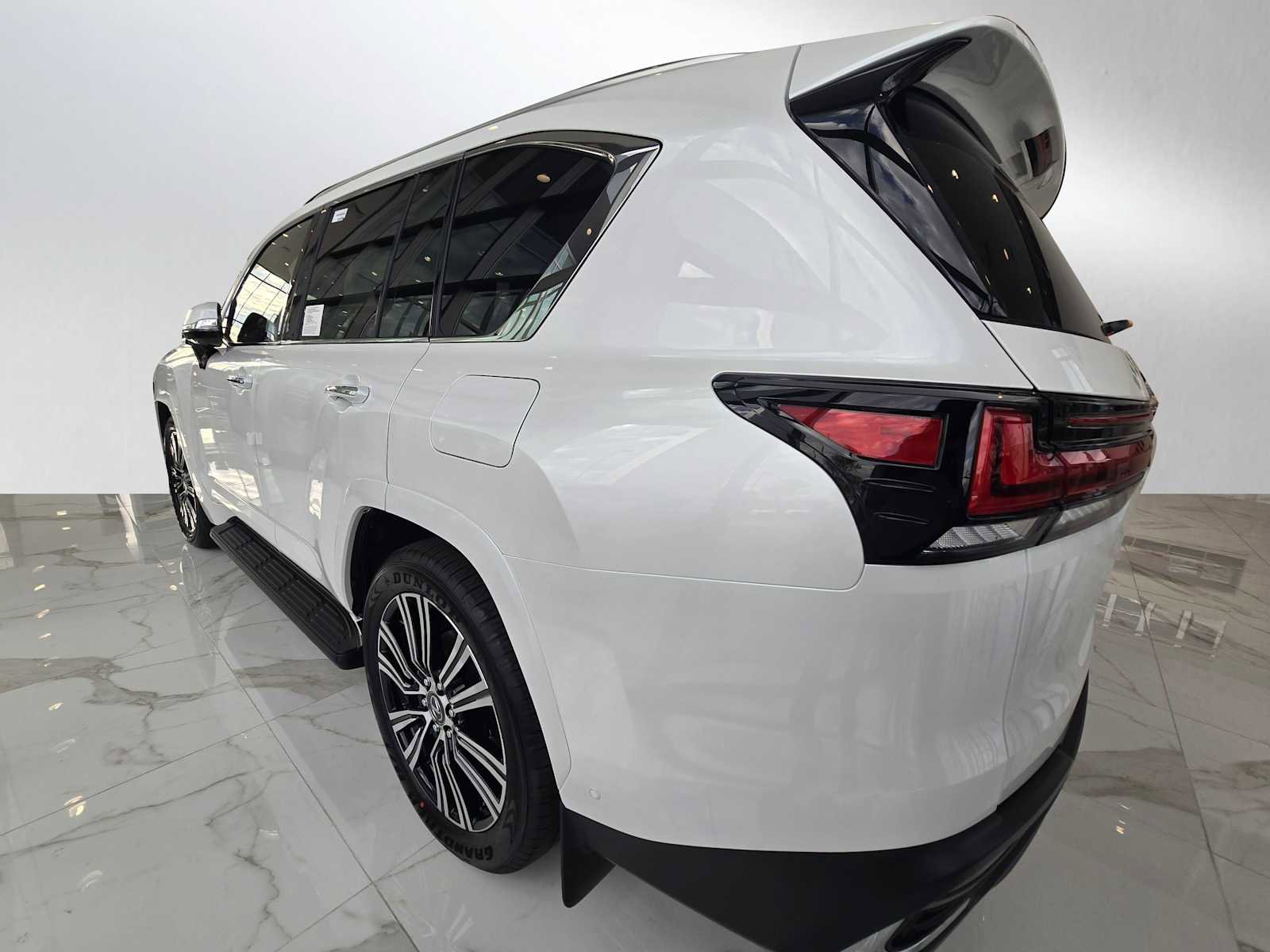 New 2026 Lexus LX 700h Luxury image 5