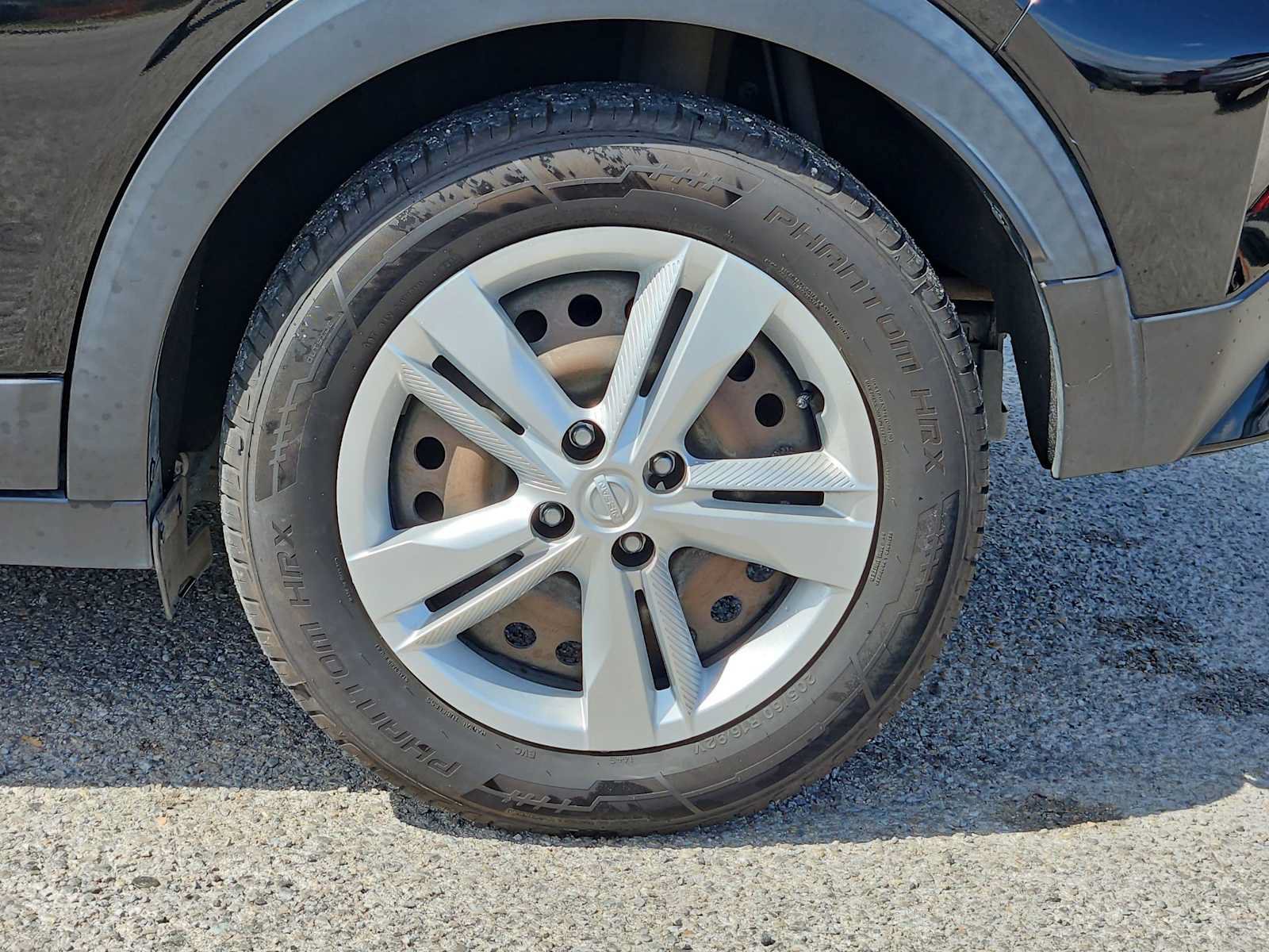 Used 2022 Nissan Kicks S FWD image 21