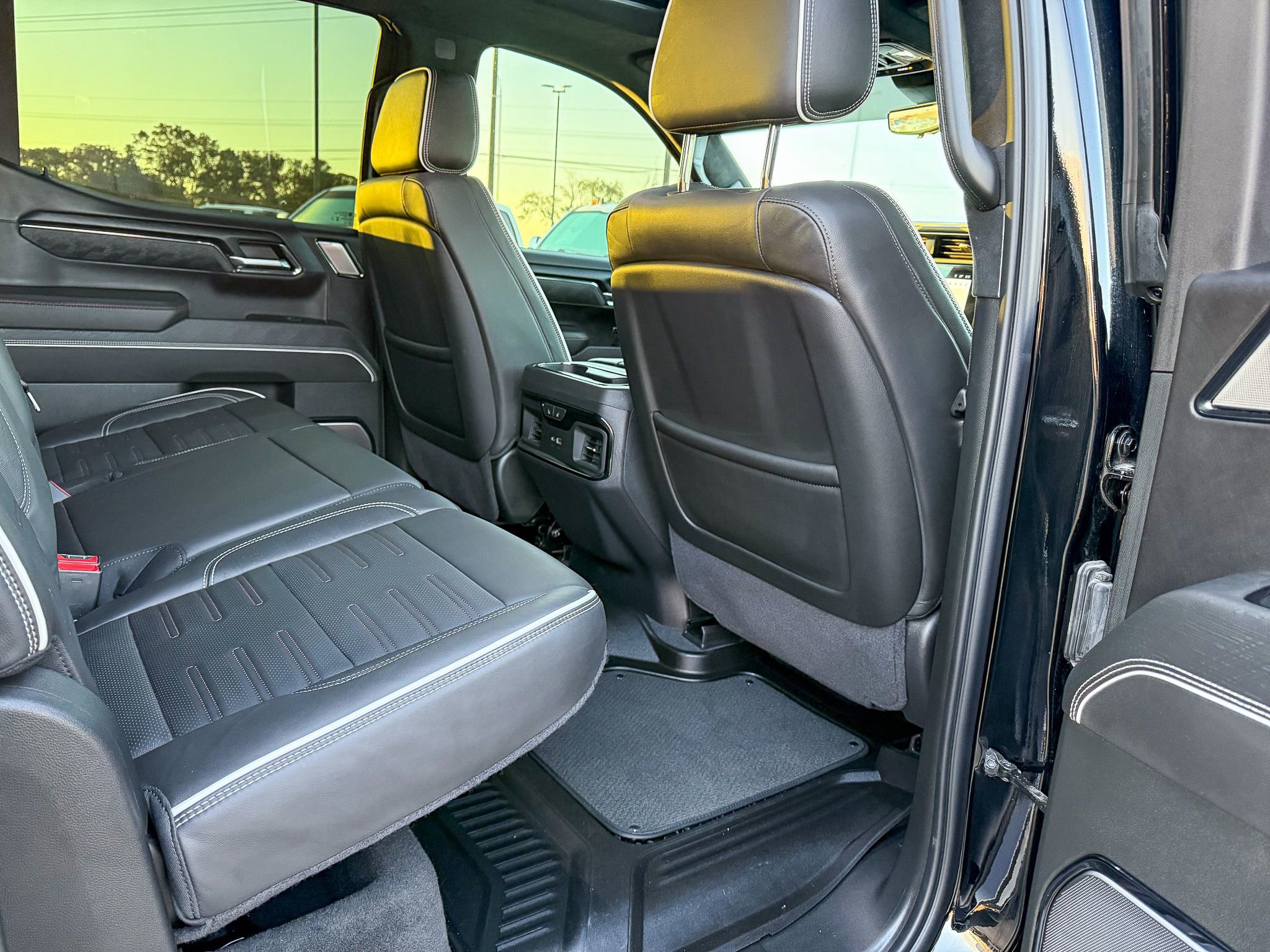 Used 2024 GMC Sierra 1500 AT4X image 24