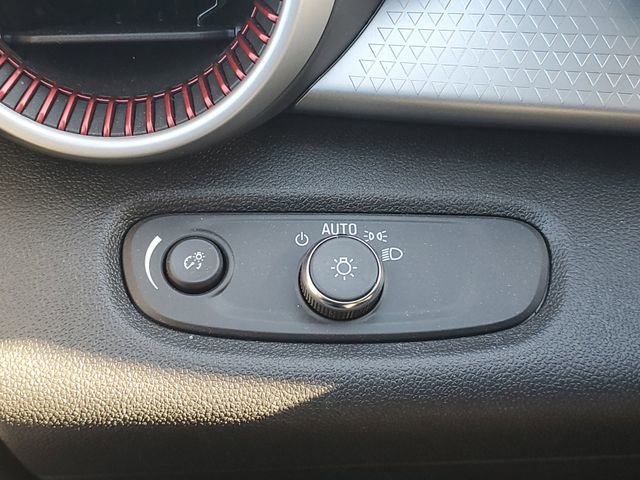 Used 2025 Chevrolet Trax RS w/ Driver Confidence Package image 17