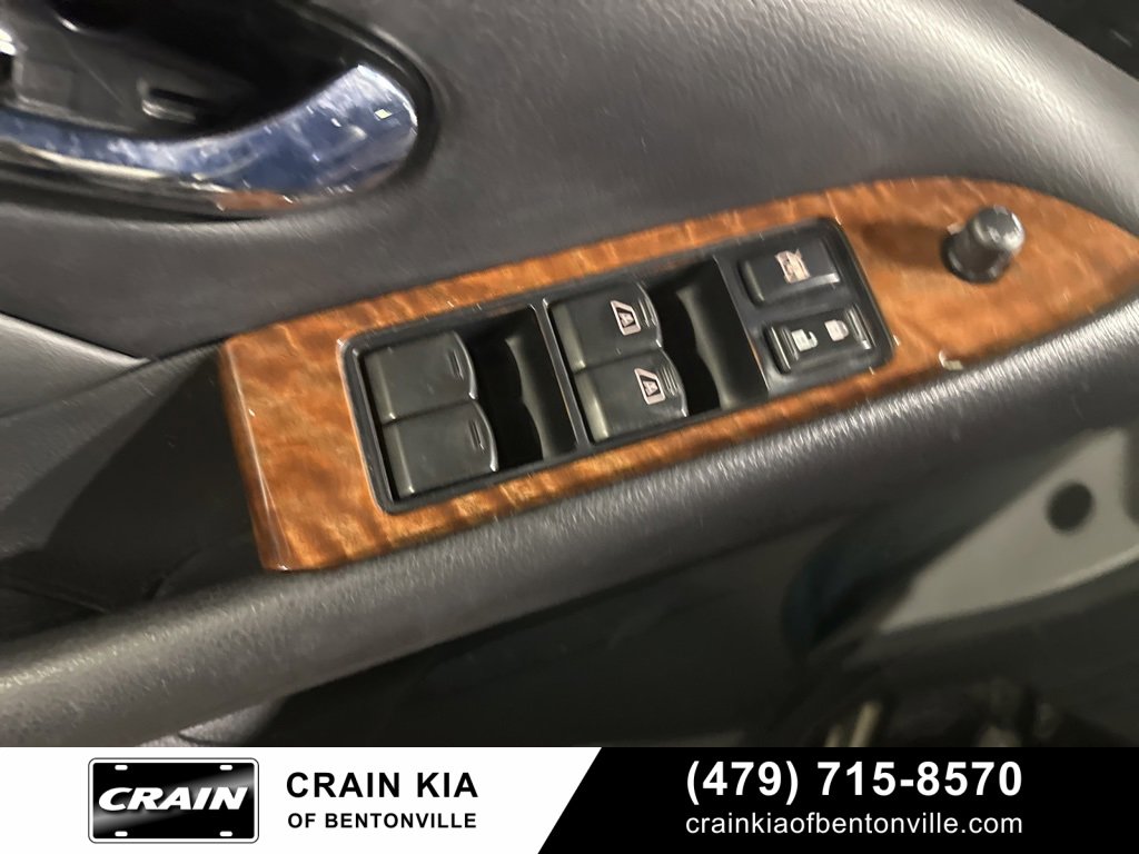 Used 2010 Nissan Murano LE w/ Navigation Pkg image 12