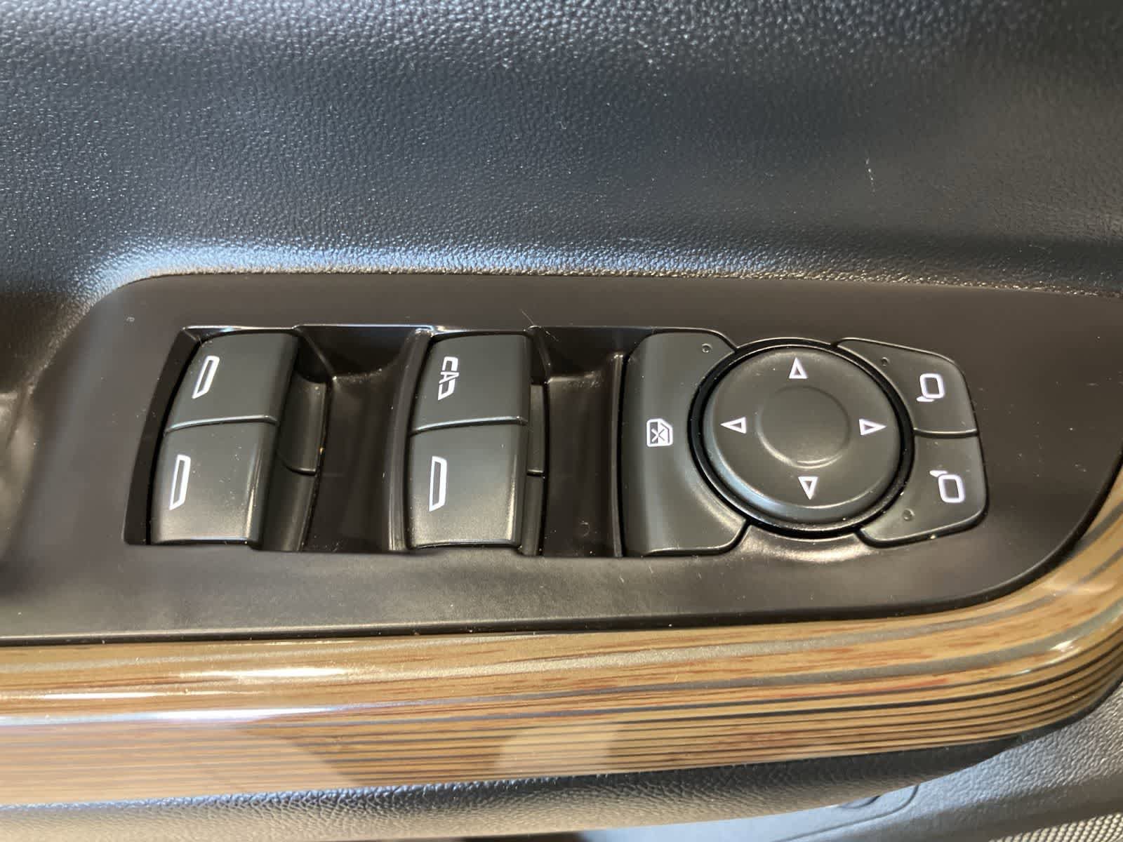 Used 2020 GMC Acadia SLE w/ Driver Convenience Package FWD image 13