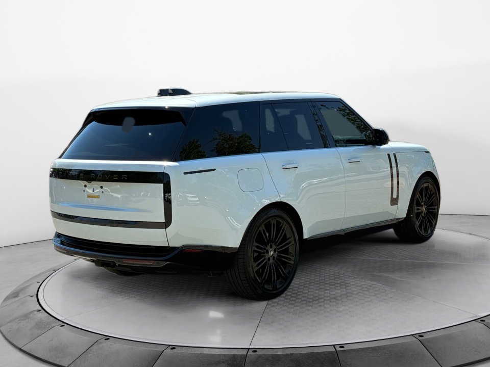 Used 2024 Land Rover Range Rover SE AWD/4WD image 7