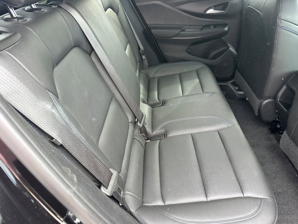 Used 2025 Buick Envista Sport Touring image 15