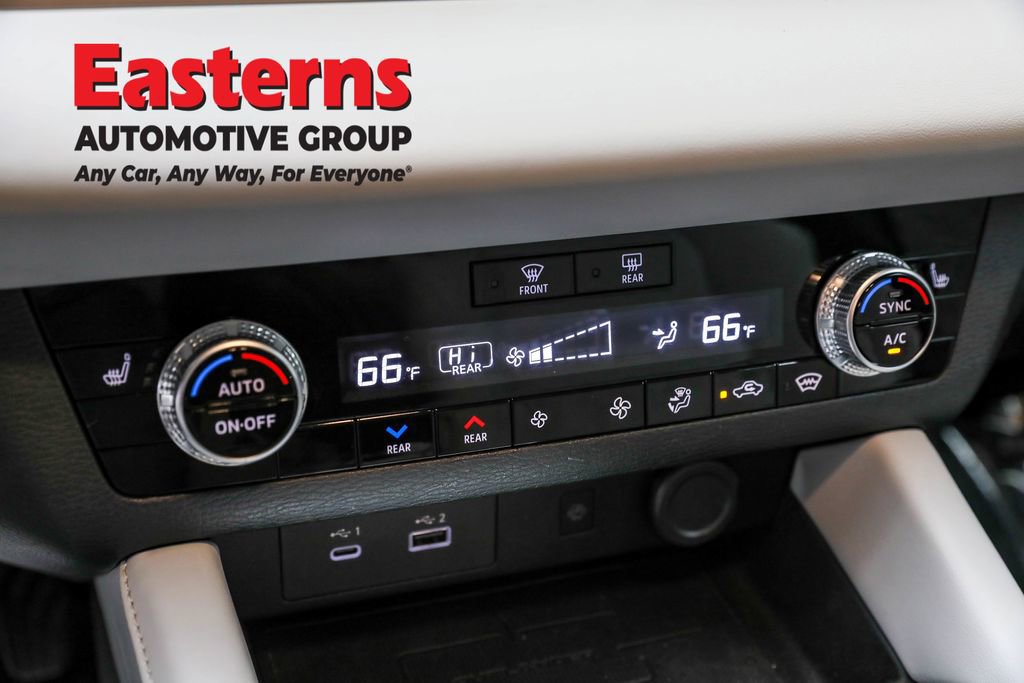 Used 2024 Mitsubishi Outlander SEL image 19