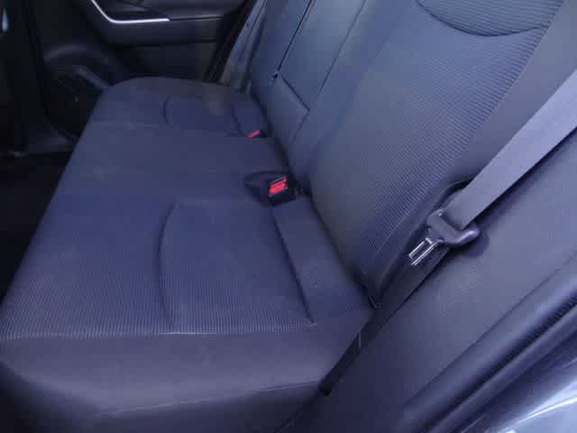 Used 2019 Toyota RAV4 LE w/ Carpet Mat Package FWD image 15