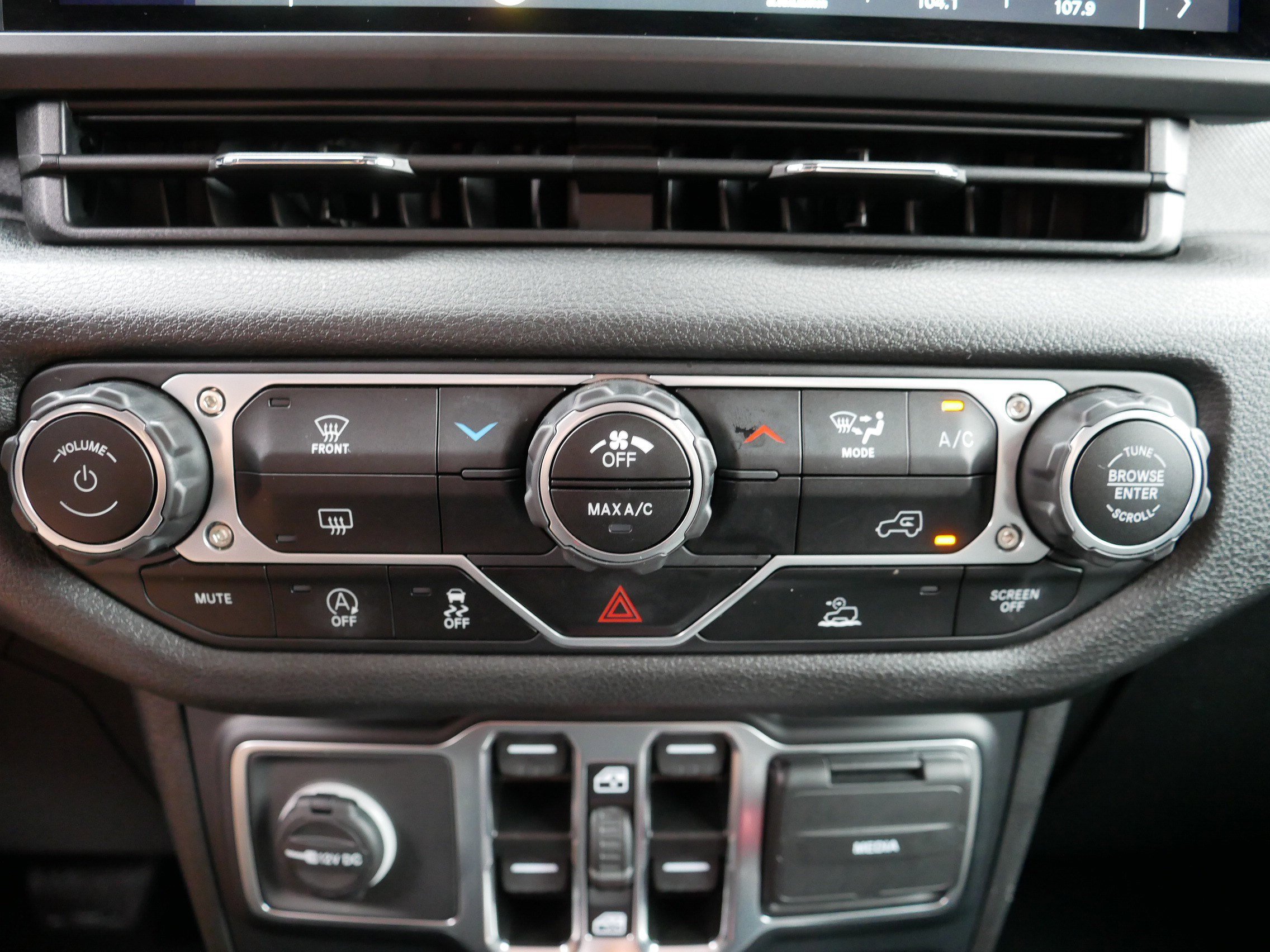 Used 2024 Jeep Wrangler Sport S image 23