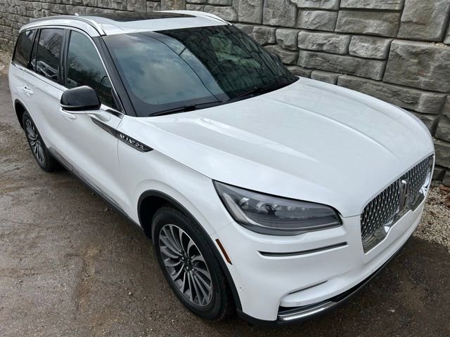 Certified 2023 Lincoln Aviator Reserve w/ Elements Package Plus image 7