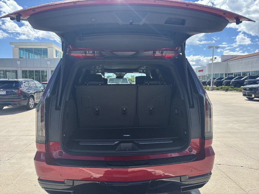 New 2026 Cadillac Escalade Platinum Sport w/ LPO, ONYX Package AWD/4WD image 28