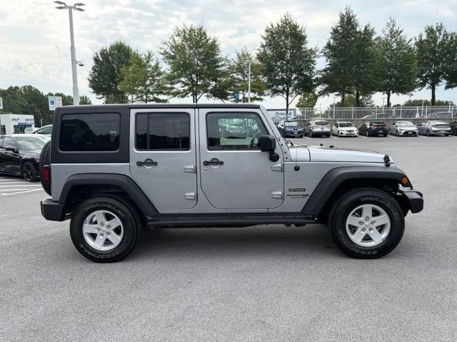 Used 2018 Jeep Wrangler Unlimited Sport S AWD/4WD image 9