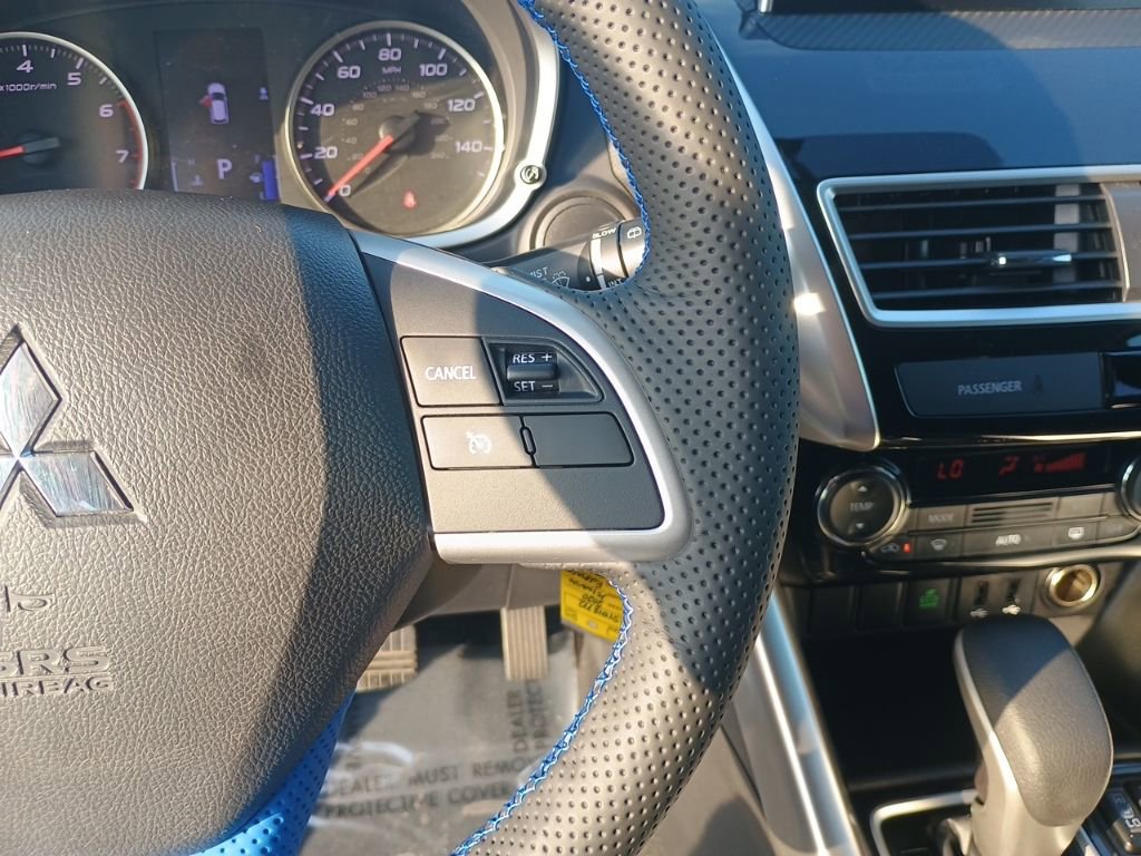 Used 2020 Mitsubishi Eclipse Cross LE FWD image 26