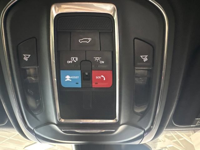 Used 2023 Jeep Grand Cherokee Altitude AWD/4WD image 45