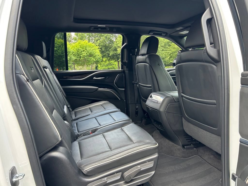 Used 2023 Cadillac Escalade ESV Premium Luxury AWD/4WD image 51