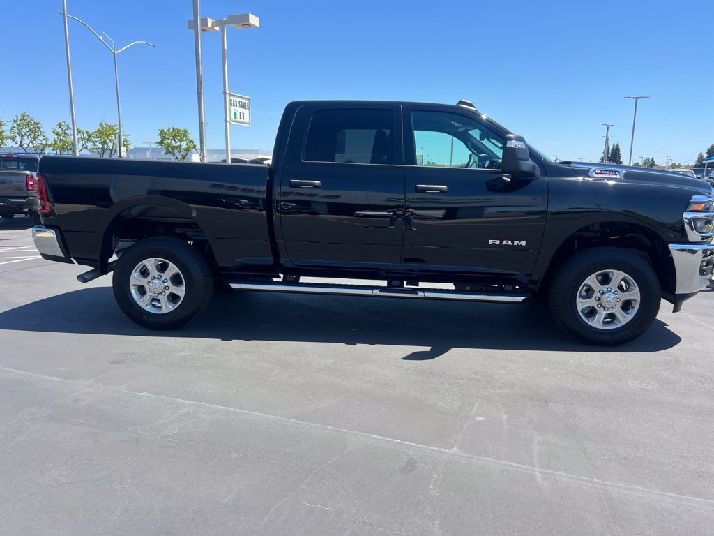 Used 2026 RAM 2500 Big Horn AWD/4WD image 13