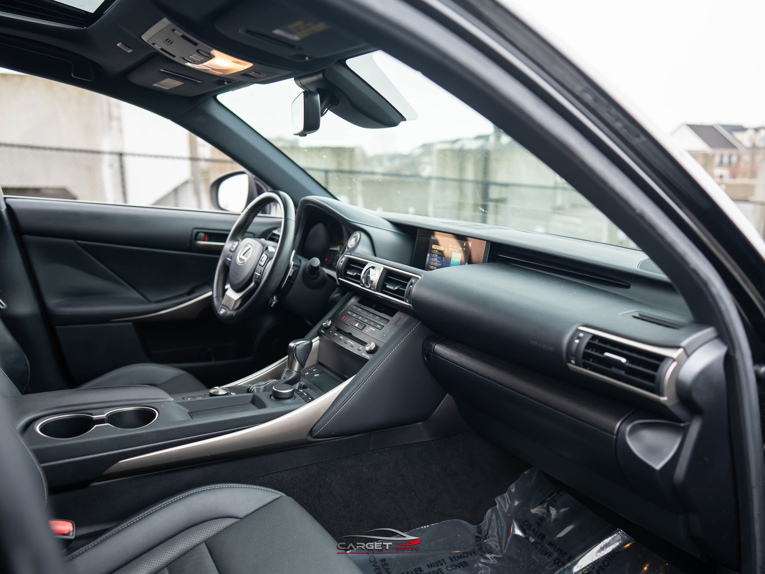 Used 2019 Lexus IS 300 F Sport w/ F Sport Package RWD image 15