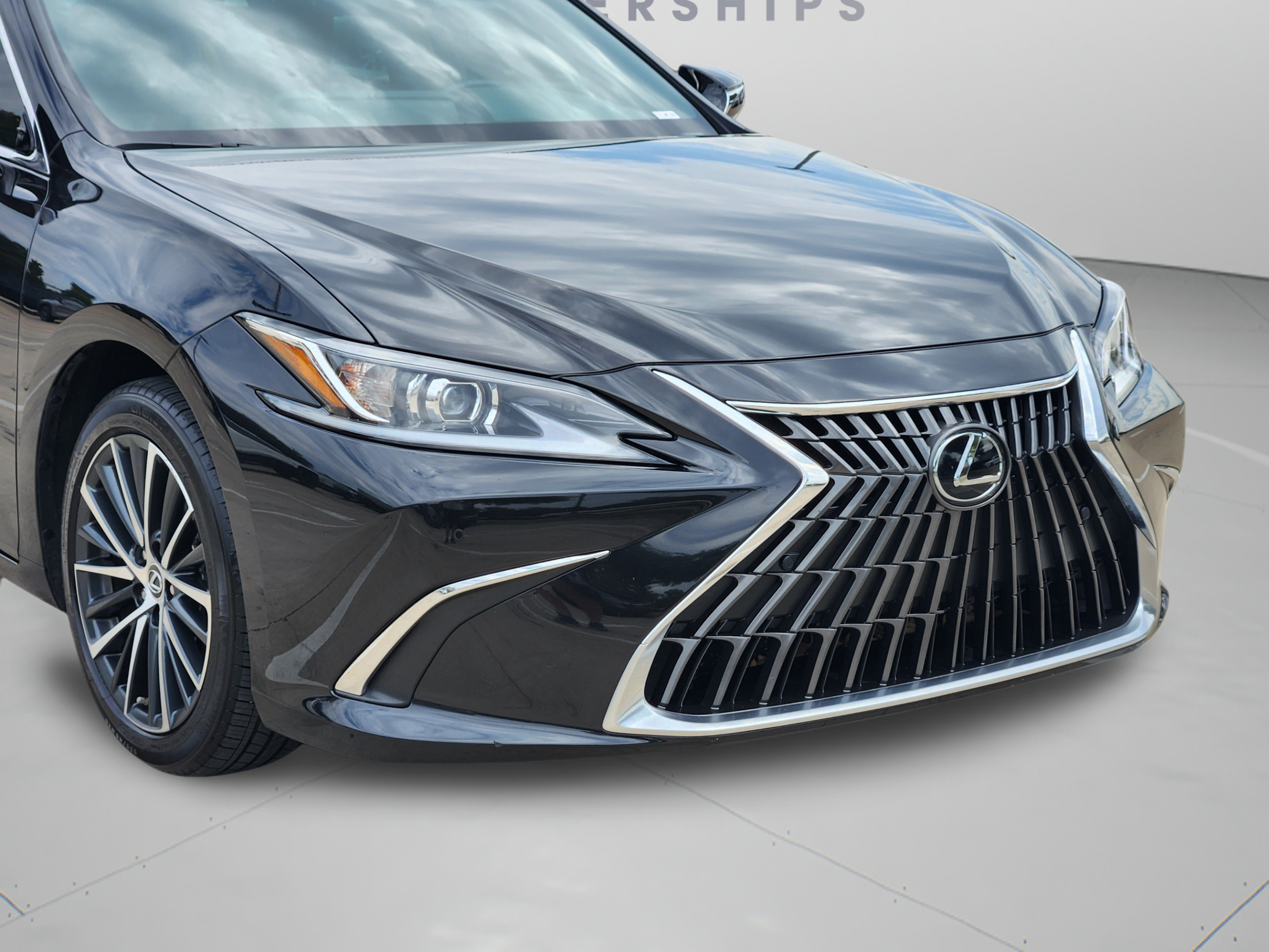 Certified 2025 Lexus ES 350 w/ Premium Package FWD image 36