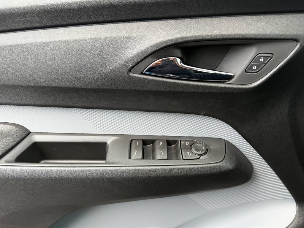 New 2027 Chevrolet Bolt RS w/ Technology Package FWD image 11