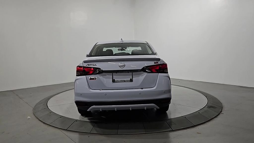 New 2025 Nissan Versa SR w/ Trunk Package image 4