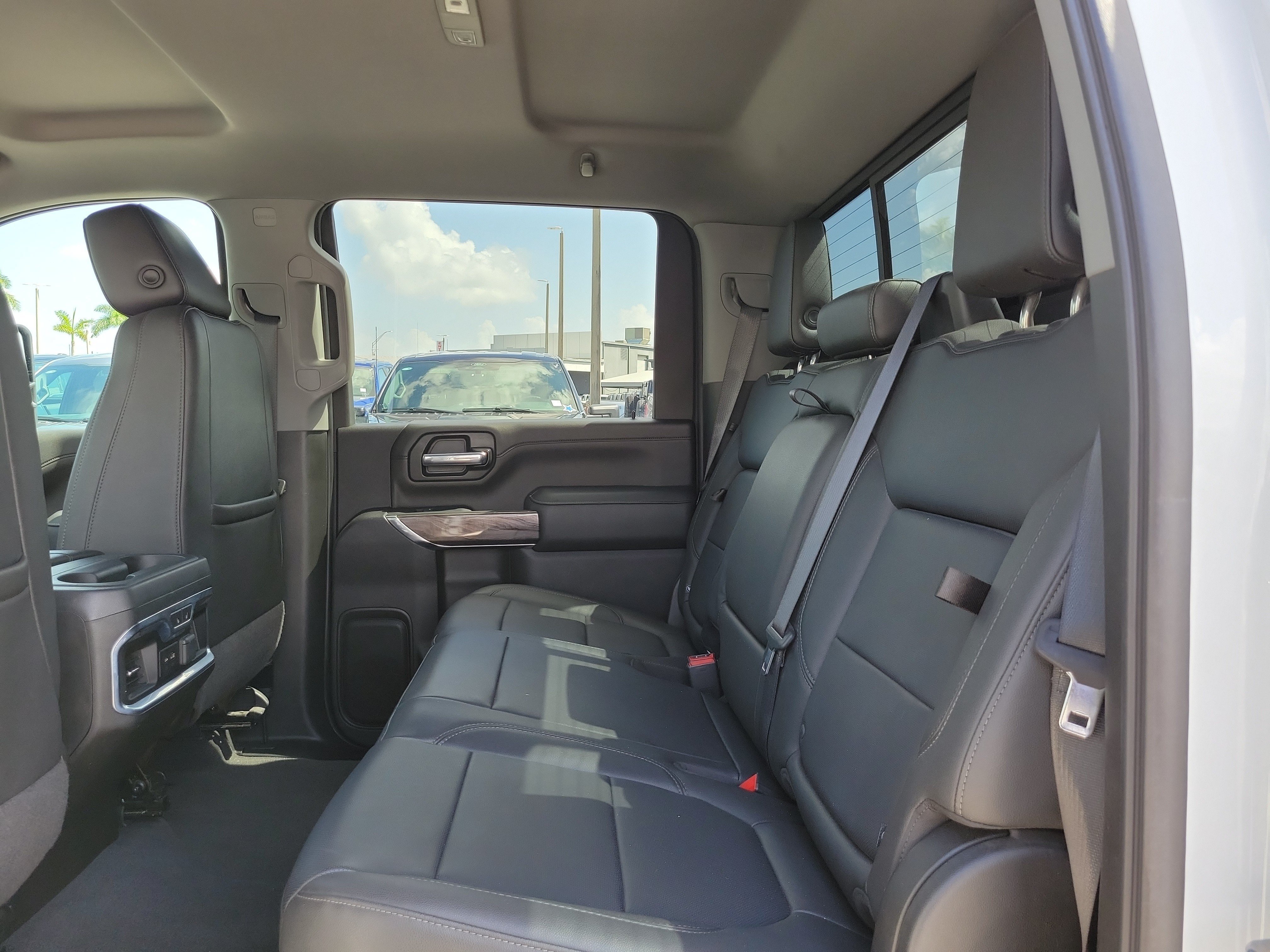 Used 2022 Chevrolet Silverado 2500 LTZ w/ LTZ Plus Package AWD/4WD image 12