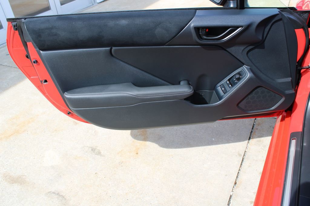 Used 2025 Toyota GR86 Premium w/ ALL Weather Mat Package (TMS) image 9