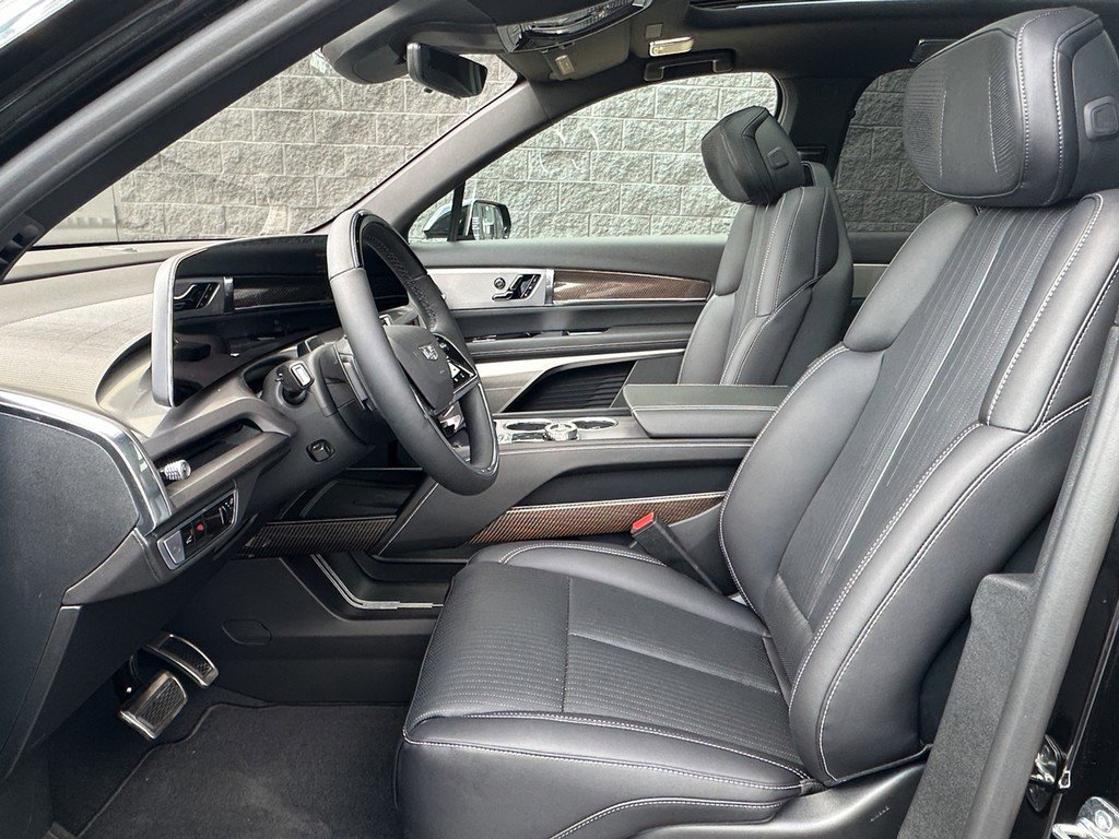 New 2026 Cadillac Vistiq Sport image 17