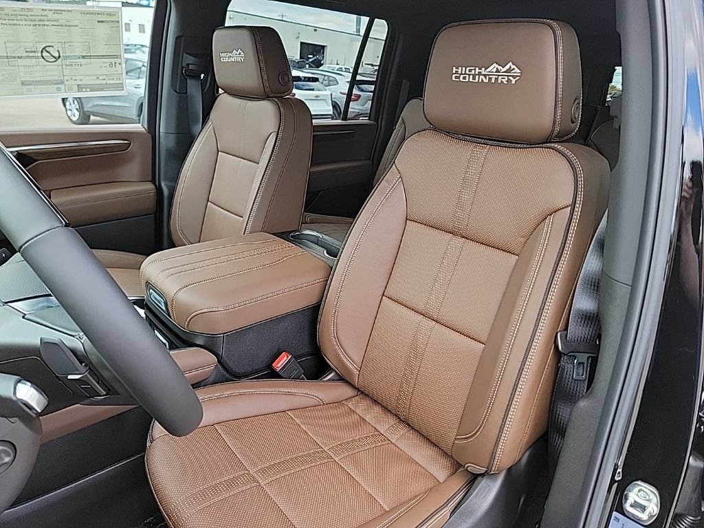 New 2026 Chevrolet Suburban High Country AWD/4WD image 11