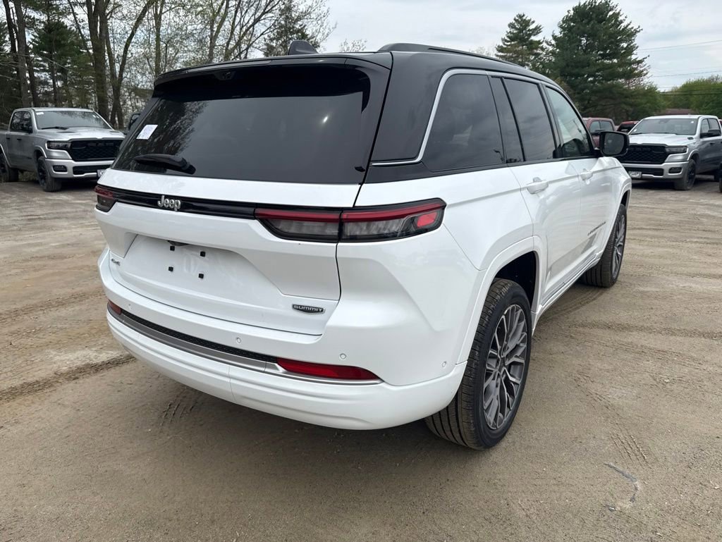 New 2026 Jeep Grand Cherokee Summit AWD/4WD image 5